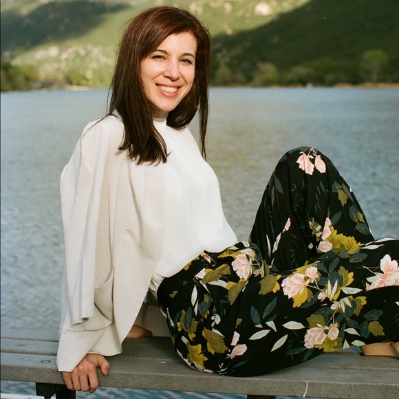 Meet your Posher, Deanna - Picture 1 of 1